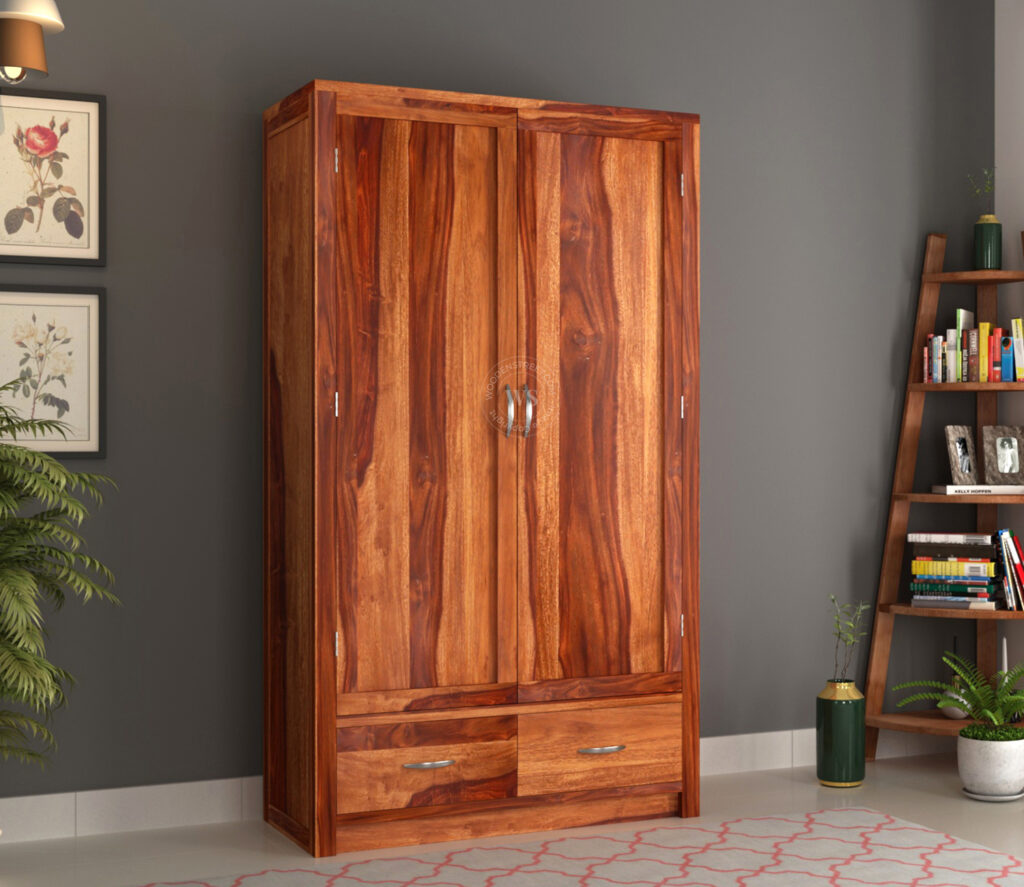 WOODEN WARDROB
